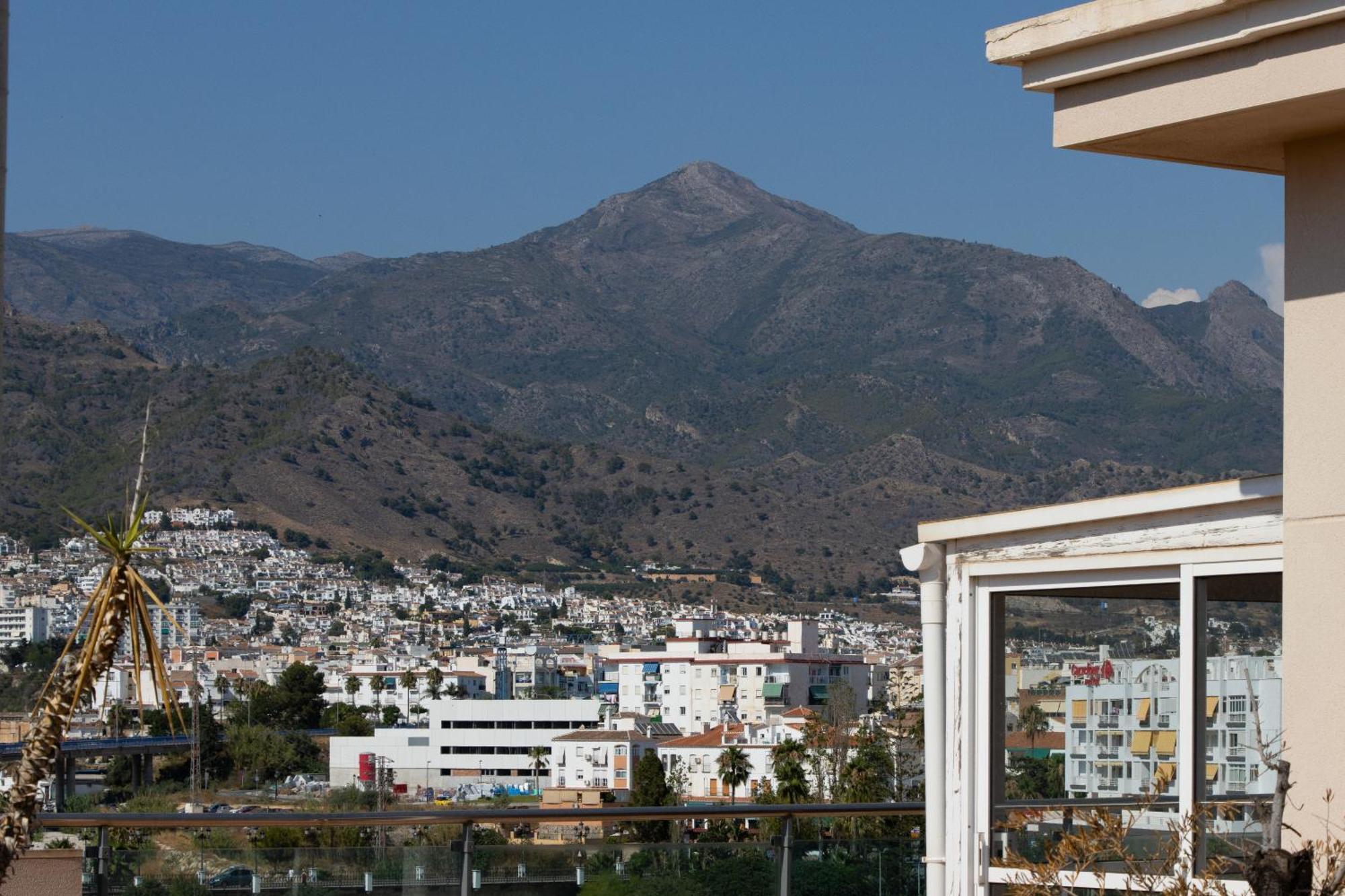 Rooftop Apartment,